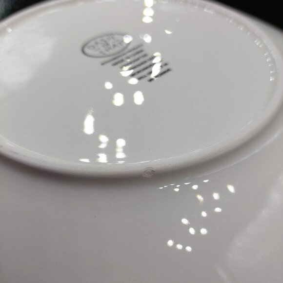 Set of 2 Dash Of That Red & Blue Floral Paisley Dessert/Salad 8.5" Plates EUC - Picture 5 of 5